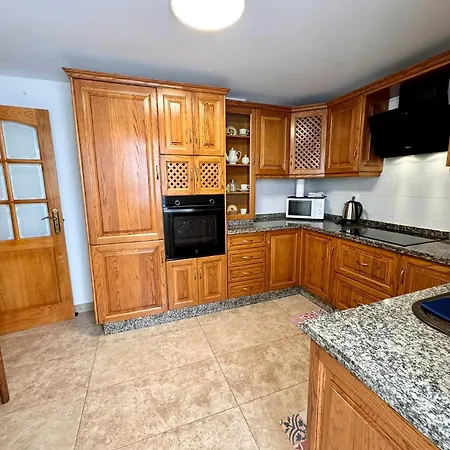 Alquilaencanarias Plaza Roja * El Médano