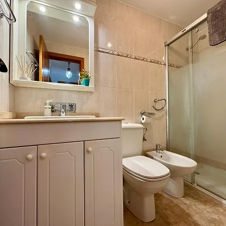 Alquilaencanarias Plaza Roja * El Médano