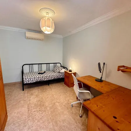 Alquilaencanarias Plaza Roja *